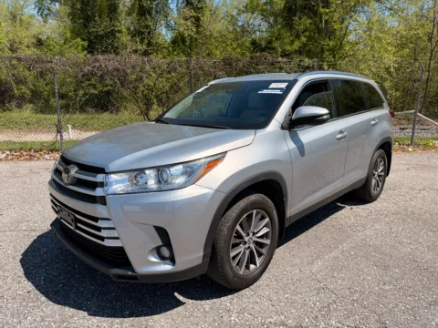 Silver 2019 TOYOTA HIGHLANDER XLE W/ AWD & LEATHER for sale in Brentwood, MD