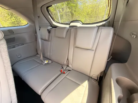 More photos of 2019 TOYOTA HIGHLANDER XLE W/ AWD & LEATHER at Mr. Car of Brentwood, MD