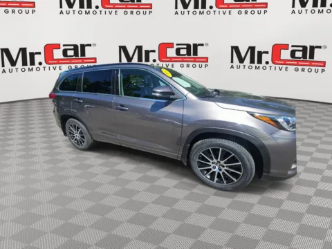 Another view of 2017 TOYOTA HIGHLANDER SE for sale in Brentwood, MD at Mr. Car of Brentwood