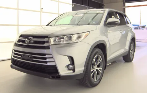 Silver 2019 TOYOTA HIGHLANDER LE PLUS AWD for sale in Brentwood, MD