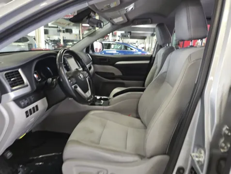 Photos of 2019 TOYOTA HIGHLANDER LE PLUS AWD for sale in Brentwood, MD at Mr. Car of Brentwood