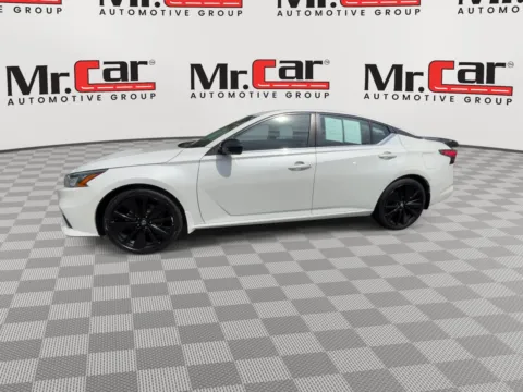 More photos of 2022 NISSAN ALTIMA 2.5 SR at Mr. Car of Brentwood, MD