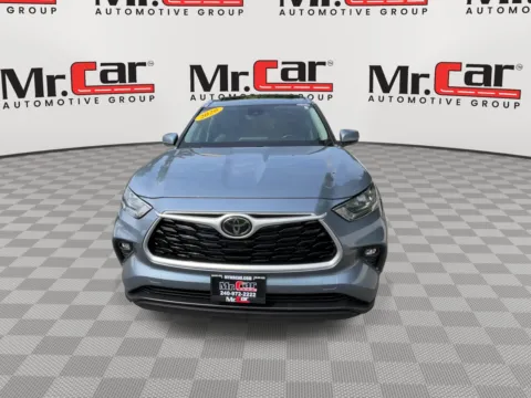 Another view of 2020 TOYOTA HIGHLANDER XLE for sale in Brentwood, MD at Mr. Car of Brentwood