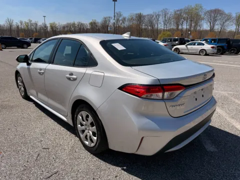 More photos of 2021 TOYOTA COROLLA LE at Mr. Car of Brentwood, MD