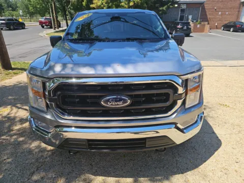 More photos of 2021 FORD F-150 XLT W/ 4X4 & CREW CAB at Mr. Car of Brentwood, MD