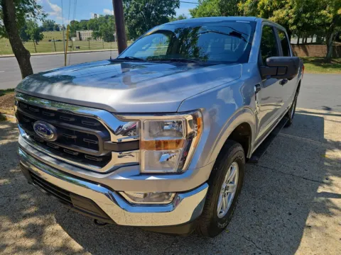 More photos of 2021 FORD F-150 XLT W/ 4X4 & CREW CAB at Mr. Car of Brentwood, MD
