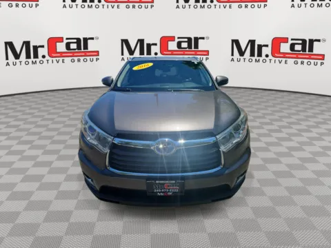 More photos of 2016 TOYOTA HIGHLANDER HYBRID Limited at Mr. Car of Brentwood, MD