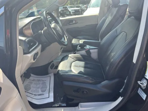 More photos of 2017 CHRYSLER PACIFICA TOURING-L PLUS at Mr. Car of Brentwood, MD