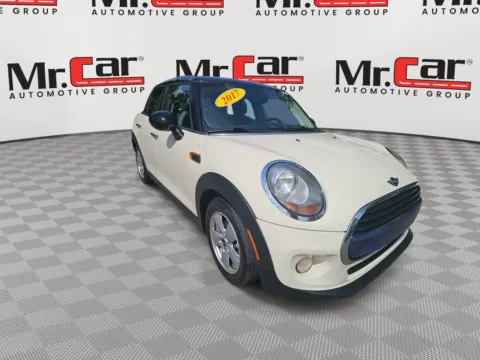 More photos of 2017 MINI HARDTOP 4 DOOR Cooper at Mr. Car of Brentwood, MD