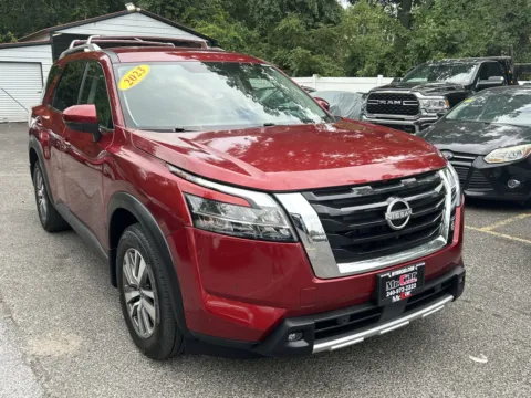 Red 2023 NISSAN PATHFINDER SL for sale in Brentwood, MD