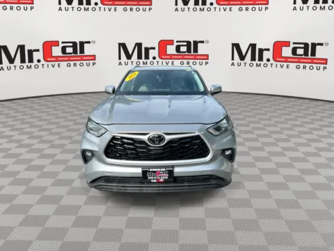 More photos of 2021 TOYOTA HIGHLANDER XLE at Mr. Car of Brentwood, MD