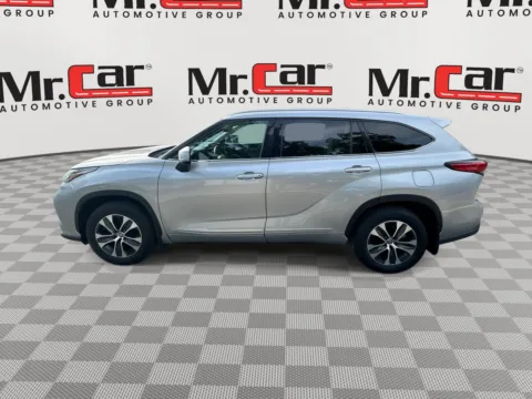 More photos of 2021 TOYOTA HIGHLANDER XLE at Mr. Car of Brentwood, MD
