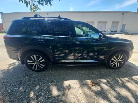 Photos of 2023 NISSAN PATHFINDER PLATINUM for sale in Brentwood, MD at Mr. Car of Brentwood