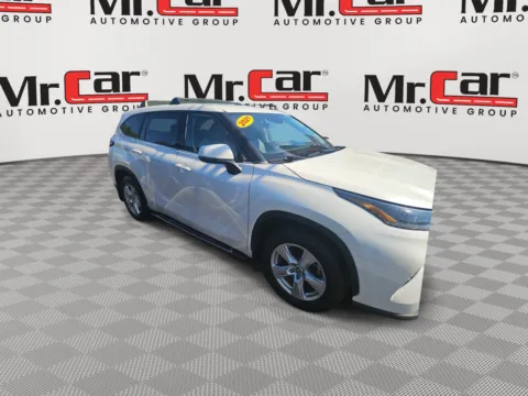 Photos of 2021 TOYOTA HIGHLANDER LE for sale in Brentwood, MD at Mr. Car of Brentwood