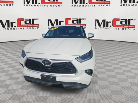 More photos of 2021 TOYOTA HIGHLANDER LE at Mr. Car of Brentwood, MD