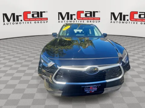 More photos of 2022 TOYOTA HIGHLANDER XLE at Mr. Car of Brentwood, MD