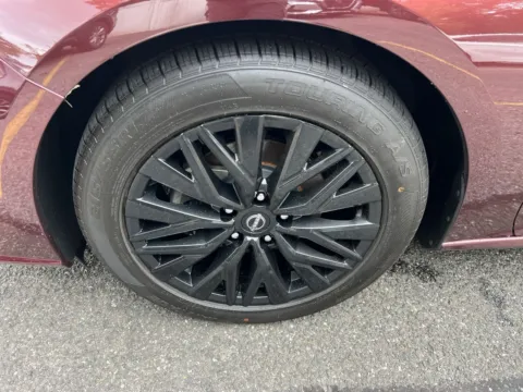 More photos of 2023 NISSAN ALTIMA 2.5 SV at Mr. Car of Brentwood, MD