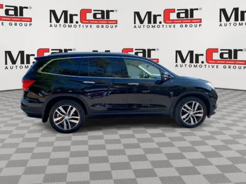 More photos of 2017 HONDA PILOT TOURING at Mr. Car of Brentwood, MD