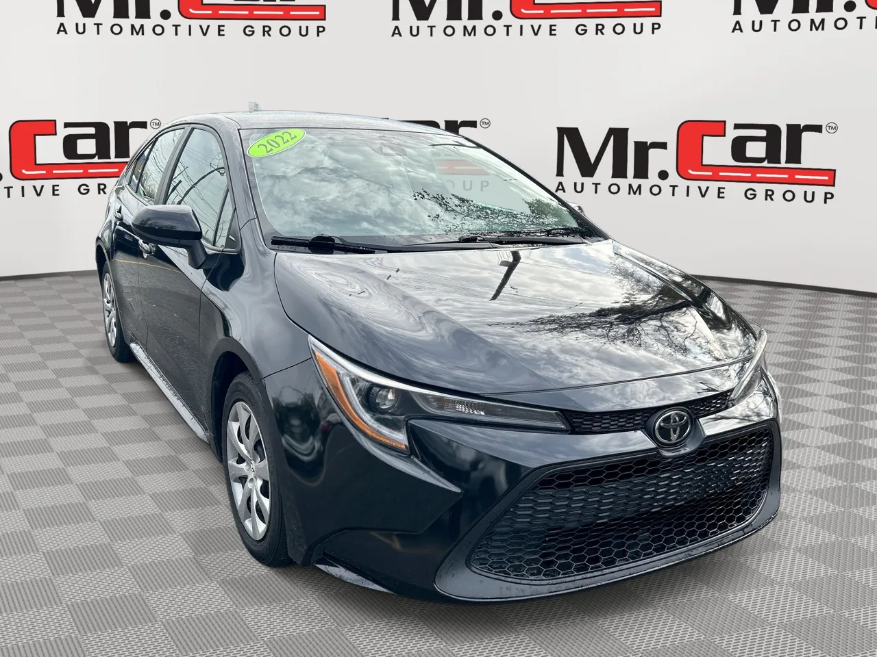 2022 Toyota Corolla LE's photo