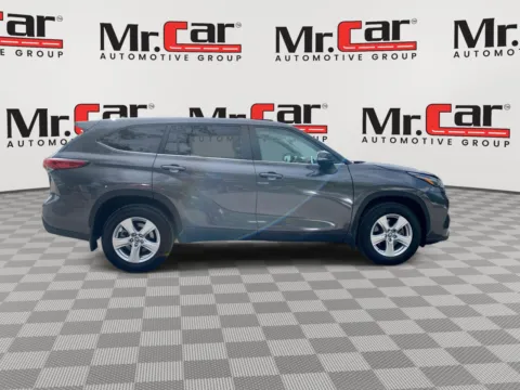 Photos of 2023 TOYOTA HIGHLANDER LE for sale in Brentwood, MD at Mr. Car of Brentwood