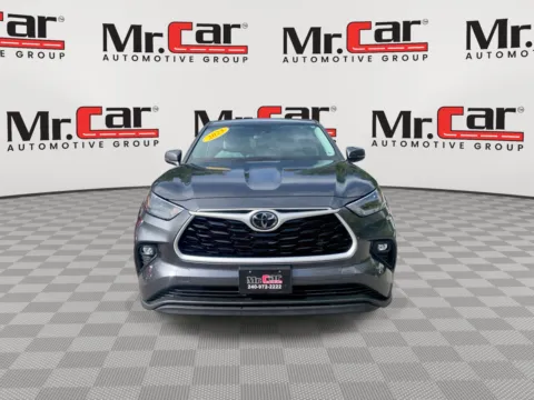 More photos of 2023 TOYOTA HIGHLANDER LE at Mr. Car of Brentwood, MD