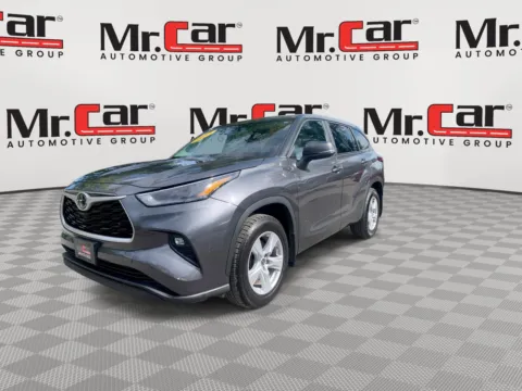 More photos of 2023 TOYOTA HIGHLANDER LE at Mr. Car of Brentwood, MD