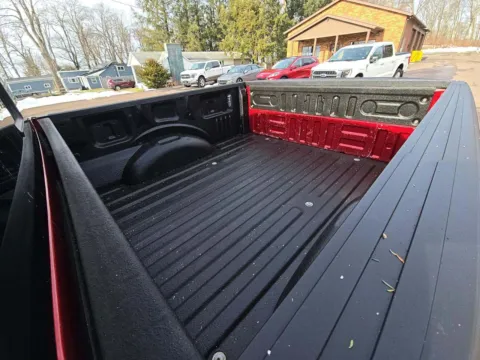 More photos of 2019 FORD F-150 XL/XLT/LARIAT/KING RANCH/PLATINUM at Mr. Car of Gaithersburg, MD