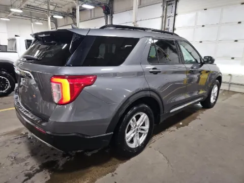 More photos of 2023 FORD EXPLORER XLT at Mr. Car of Gaithersburg, MD