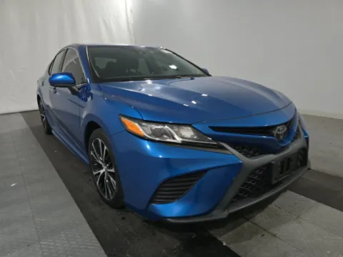 Blue 2019 TOYOTA CAMRY SE for sale in Gaithersburg, MD