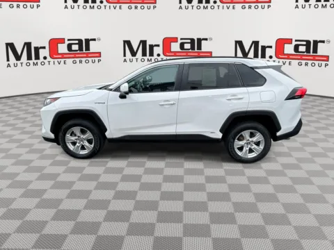 More photos of 2020 TOYOTA RAV4 HYBRID LE AWD at Mr. Car of Gaithersburg, MD