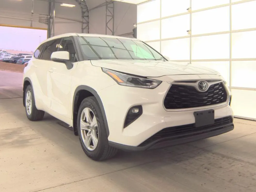 Unknown 2021 TOYOTA HIGHLANDER LE for sale in Gaithersburg, MD