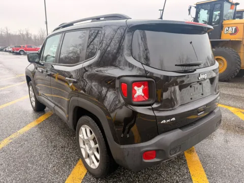 More photos of 2019 JEEP RENEGADE LATITUDE 4X4 at Mr. Car of Gaithersburg, MD