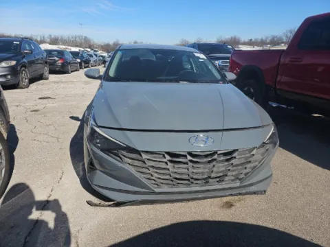 Photos of 2021 HYUNDAI ELANTRA SE for sale in Gaithersburg, MD at Mr. Car of Gaithersburg