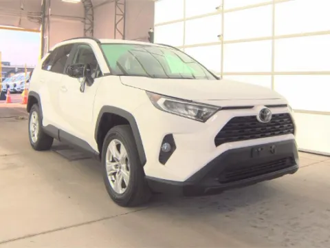 White 2021 TOYOTA RAV4 XLE for sale in Gaithersburg, MD