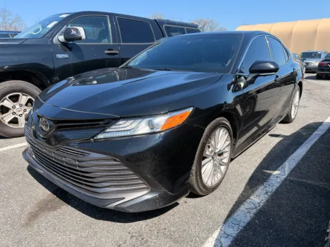 Black 2018 TOYOTA CAMRY XLE PREMIUM V6 for sale in Gaithersburg, MD