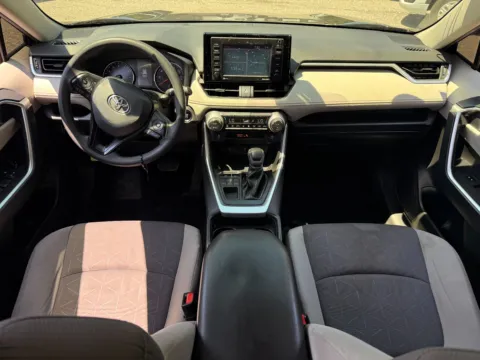 More photos of 2020 TOYOTA RAV4 XLE W/ AWD at Mr. Car of Gaithersburg, MD