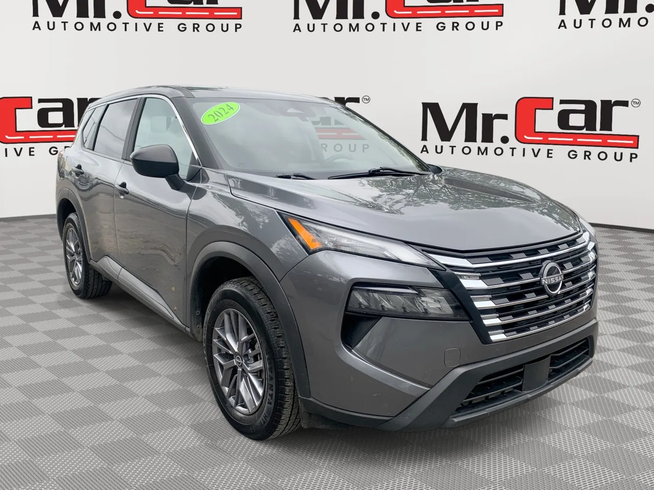 2024 Nissan Rogue S's photo