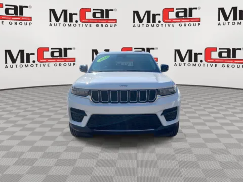 More photos of 2024 JEEP GRAND CHEROKEE Laredo at Mr. Car of Gaithersburg, MD