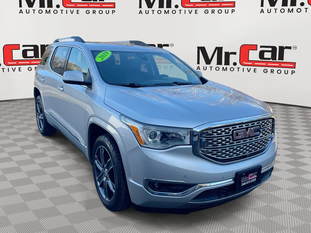 2019 GMC Acadia Denali's photo