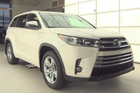 White 2018 TOYOTA HIGHLANDER LIMITED for sale in Glen Burnie, MD