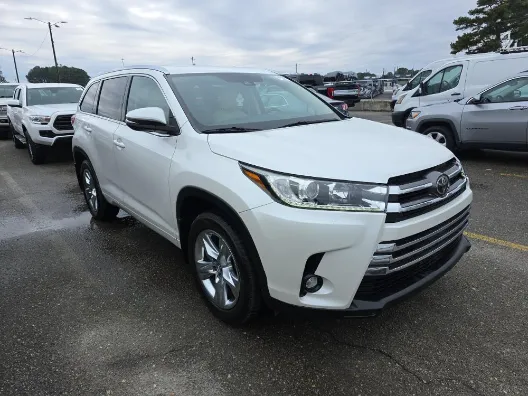 White 2019 TOYOTA HIGHLANDER LIMITED for sale in Glen Burnie, MD