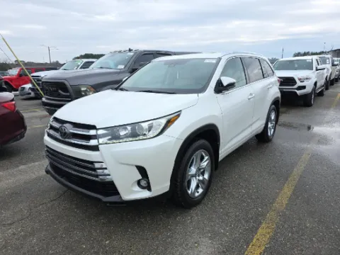 Another view of 2019 TOYOTA HIGHLANDER LIMITED for sale in Glen Burnie, MD at Mr. Car of Glen Burnie