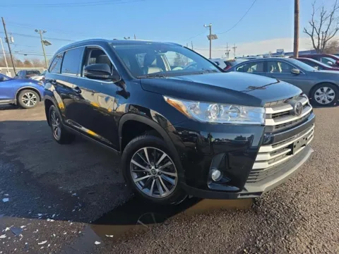 Black 2019 TOYOTA HIGHLANDER XLE for sale in Glen Burnie, MD