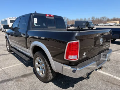 More photos of 2017 RAM 1500 LARAMIE 5.7L HEMI 4X4 CREW CAB at Mr. Car of Glen Burnie, MD