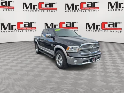 More photos of 2017 RAM 1500 LARAMIE 5.7L HEMI 4X4 CREW CAB at Mr. Car of Glen Burnie, MD