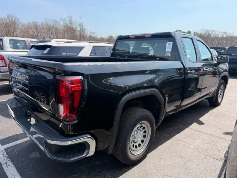 More photos of 2021 GMC SIERRA 1500 W/ LEATHER & V6 at Mr. Car of Glen Burnie, MD