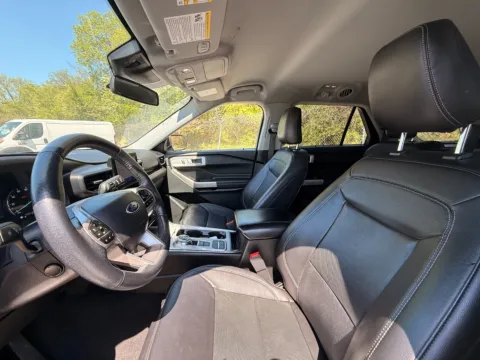 Another view of 2023 FORD EXPLORER LIMITED for sale in Glen Burnie, MD at Mr. Car of Glen Burnie