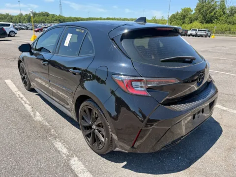 More photos of 2021 TOYOTA COROLLA HATCHBACK SE Nightshade Edition at Mr. Car of Glen Burnie, MD