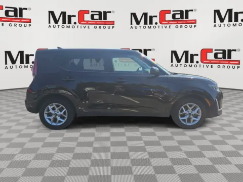 Photos of 2023 KIA SOUL LX for sale in Glen Burnie, MD at Mr. Car of Glen Burnie