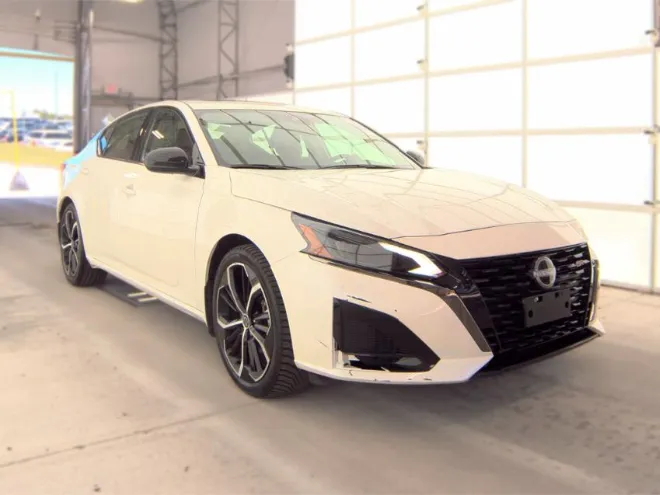 2025 Nissan Altima 2.5 SR's photo